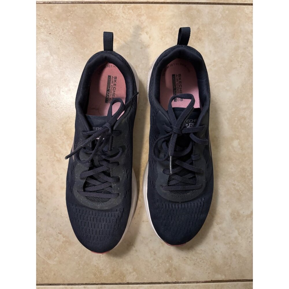 Women's Skechers Walking shoes - size 9